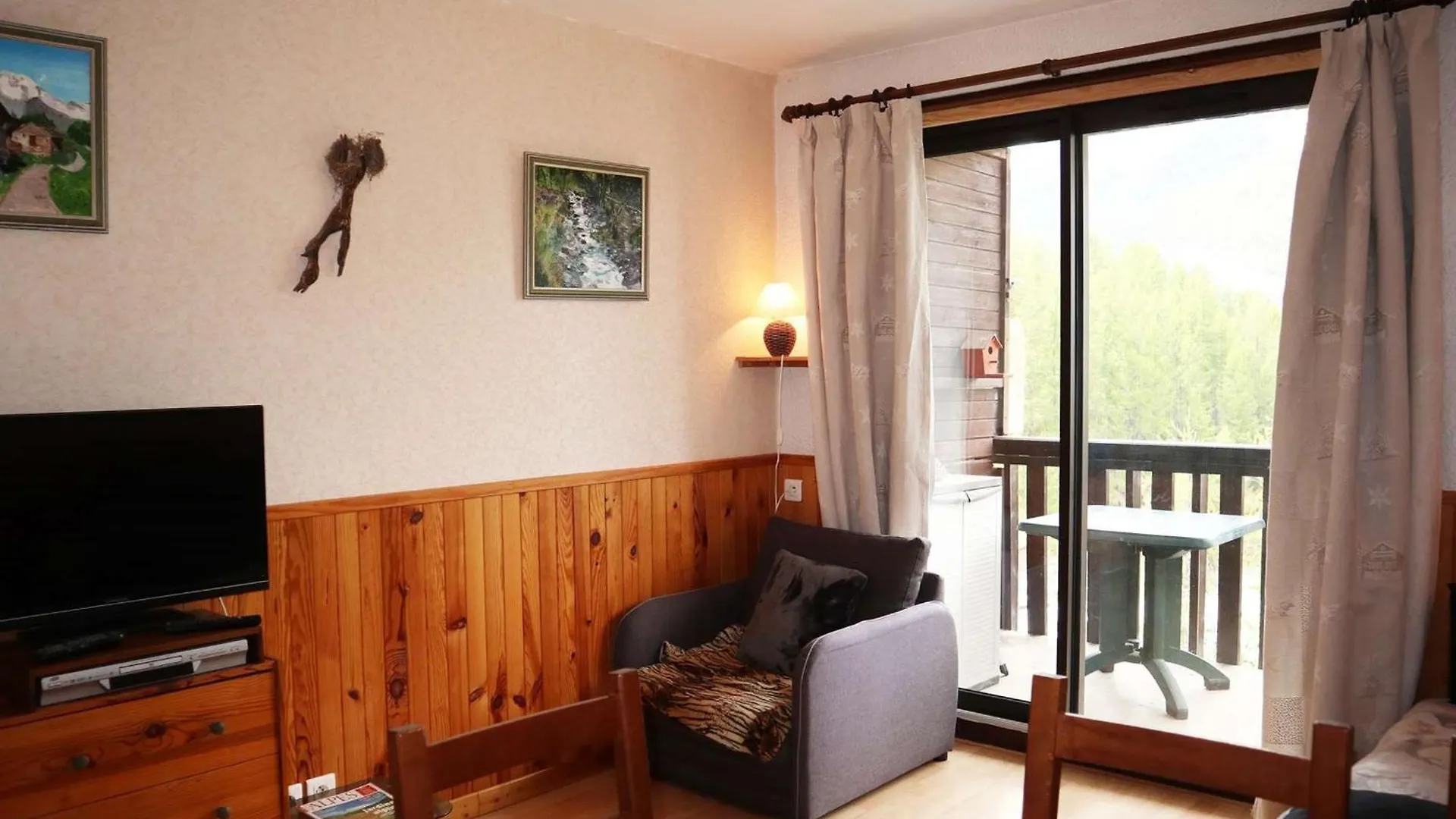 Studio Spacieux Pour 4 Pers Au Centre De La Station - Fr-1-322-393 Les Orres Francja
